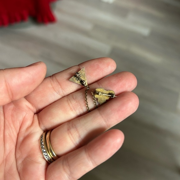 4/$50 WW2 tanker pin and armour division pin badge tie clip 🎖️ - Picture 5 of 5